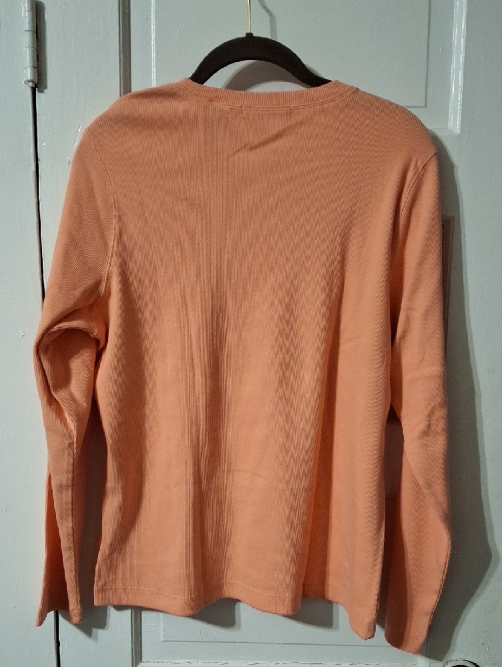 Liz Claiborne Peach Ribbed Long-Sleeve Crewneck Top (Mis170) - Picture 3 of 3
